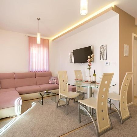 Apartment Sara - Free Parking For 2 Cars Zagreb Exterior photo